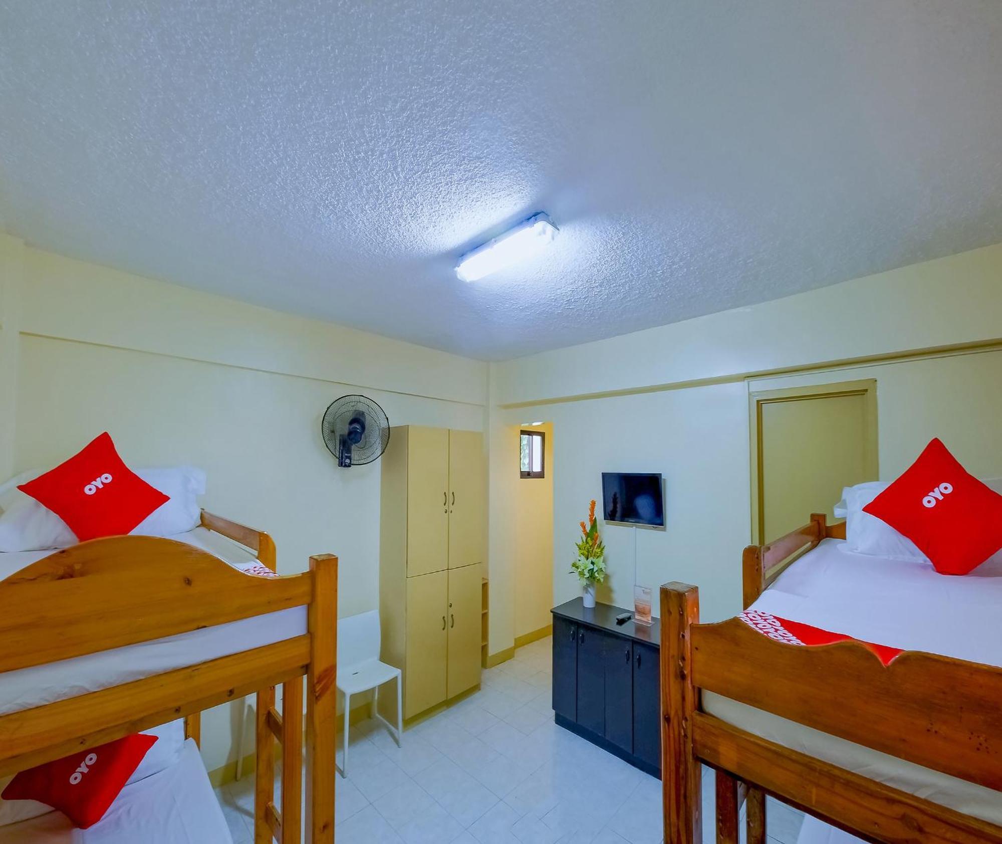 Oyo 840 Orangenest Apartelle Manilla Buitenkant foto