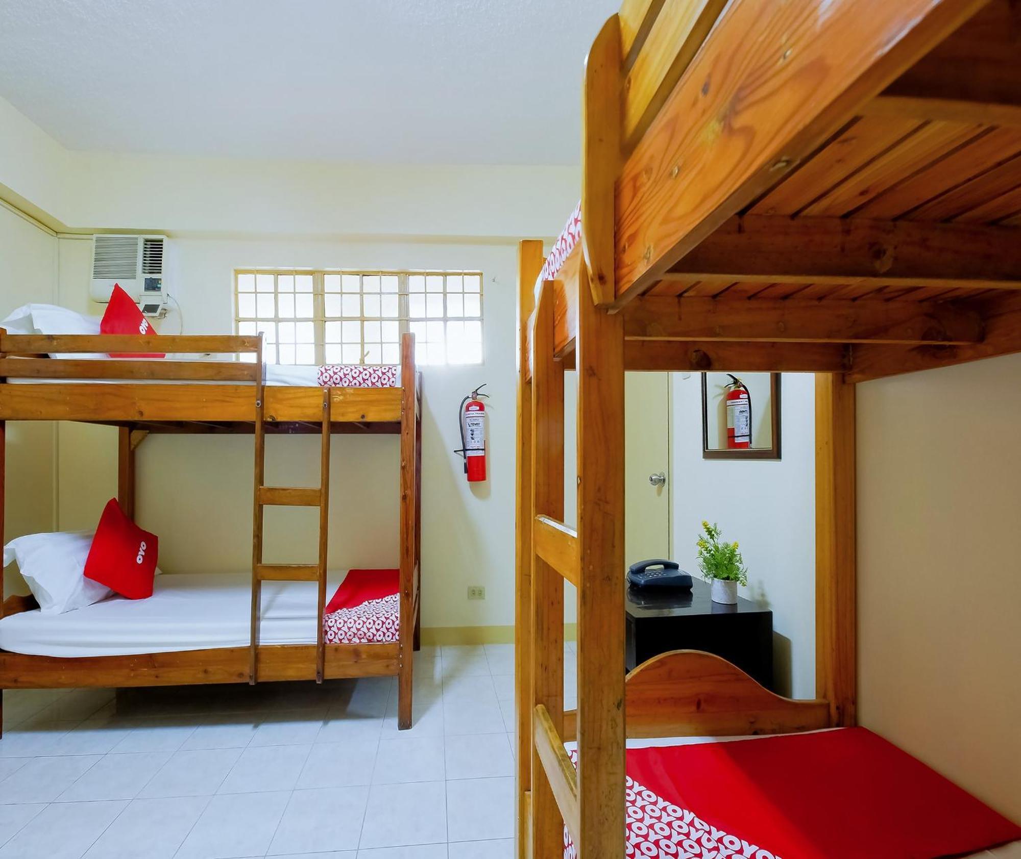 Oyo 840 Orangenest Apartelle Manilla Buitenkant foto