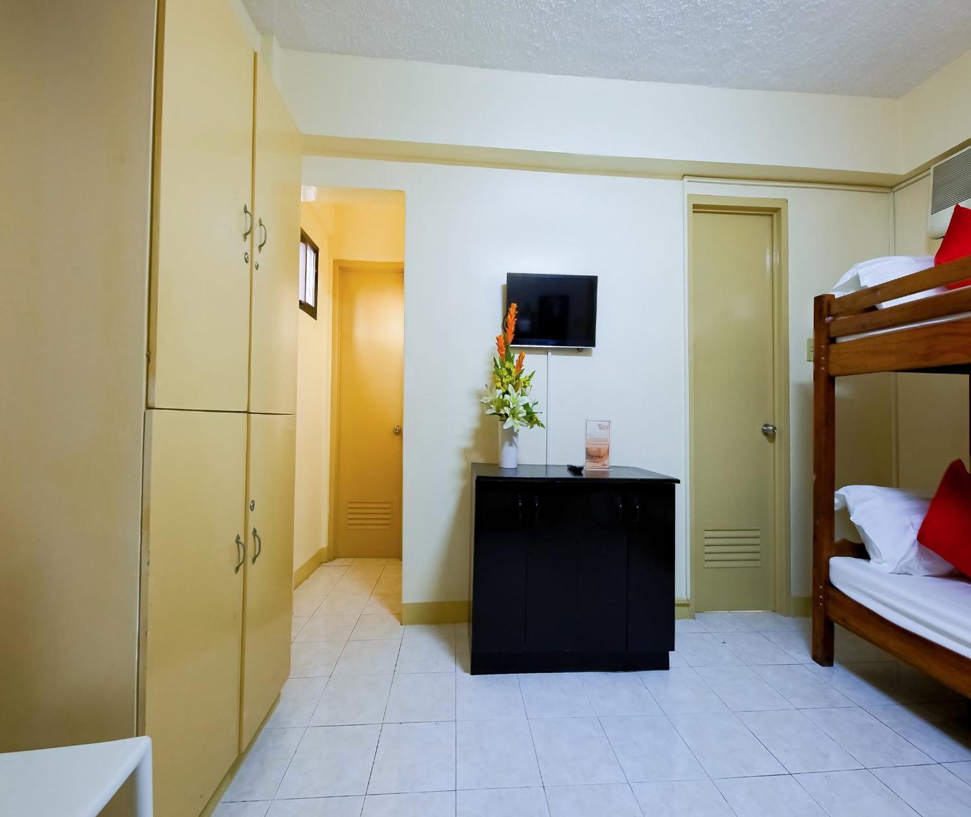Oyo 840 Orangenest Apartelle Manilla Buitenkant foto