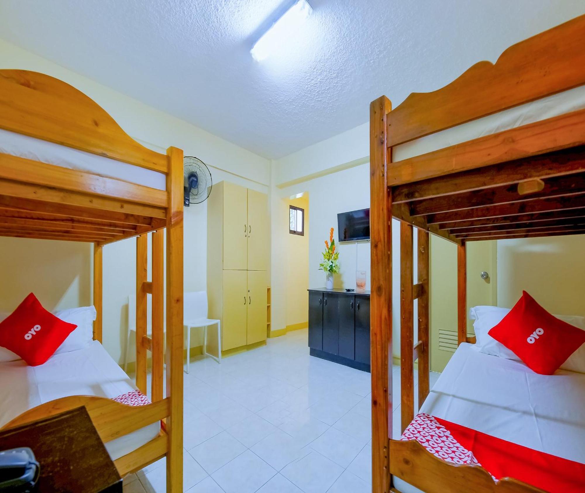 Oyo 840 Orangenest Apartelle Manilla Buitenkant foto