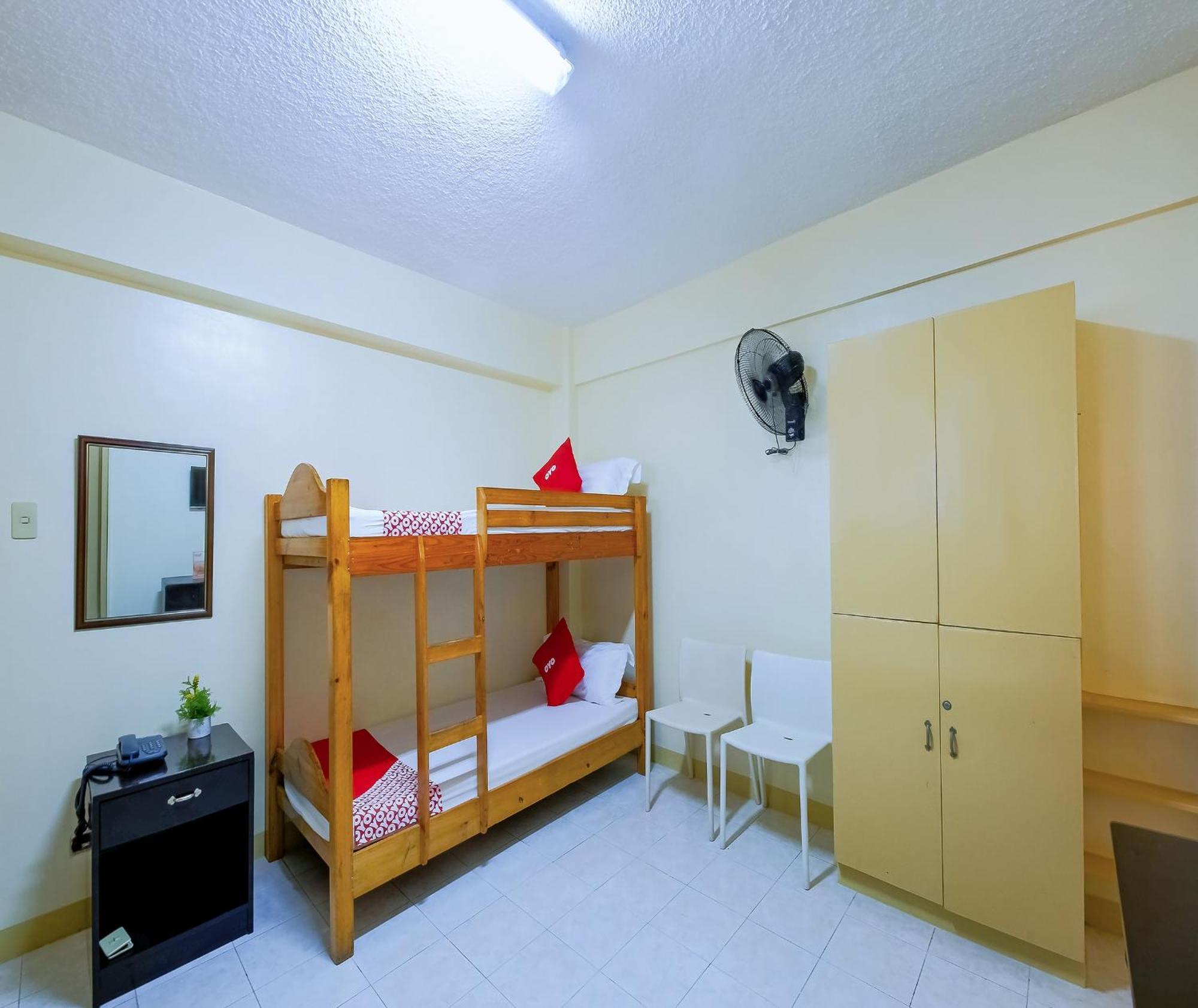 Oyo 840 Orangenest Apartelle Manilla Buitenkant foto