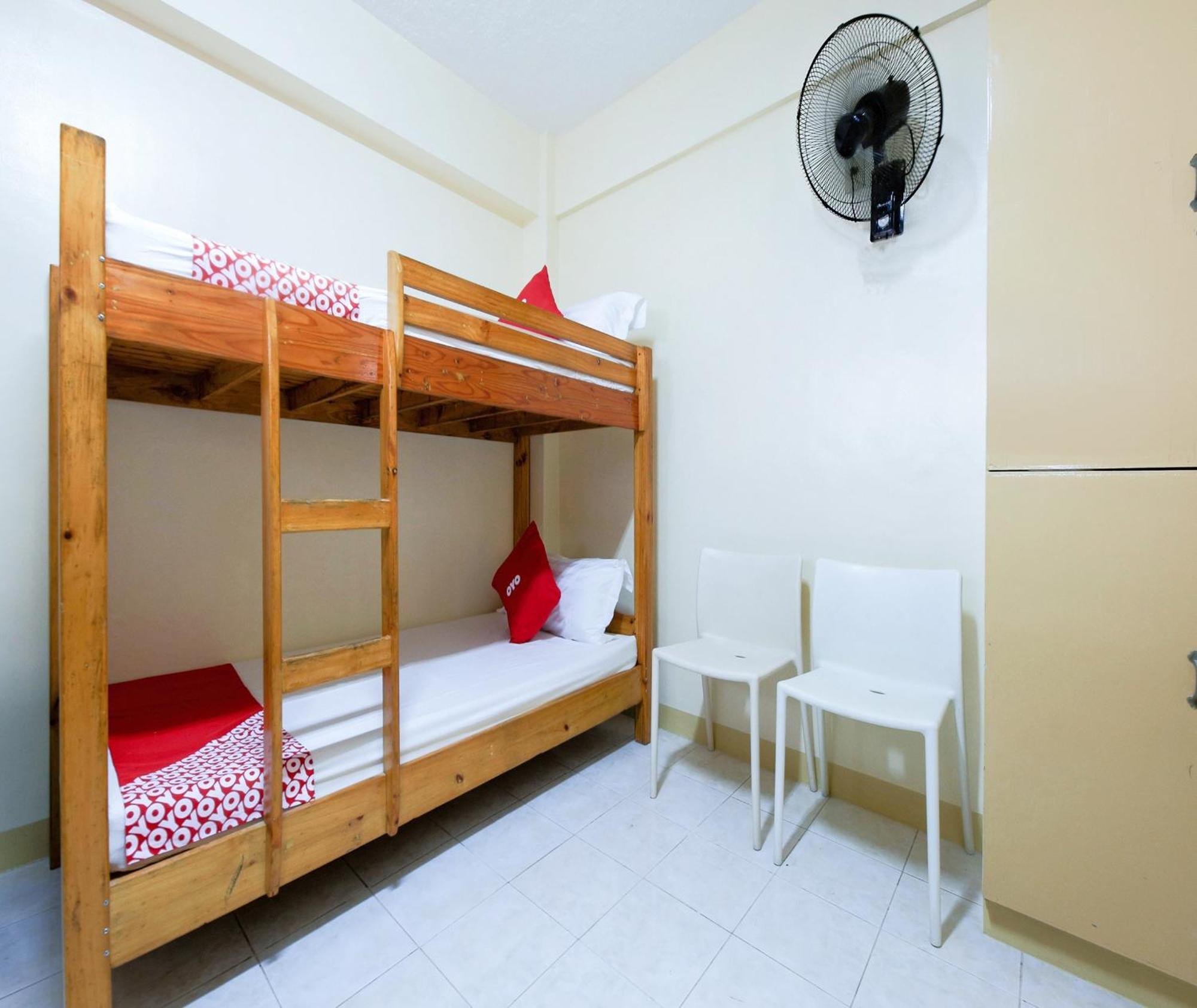 Oyo 840 Orangenest Apartelle Manilla Buitenkant foto